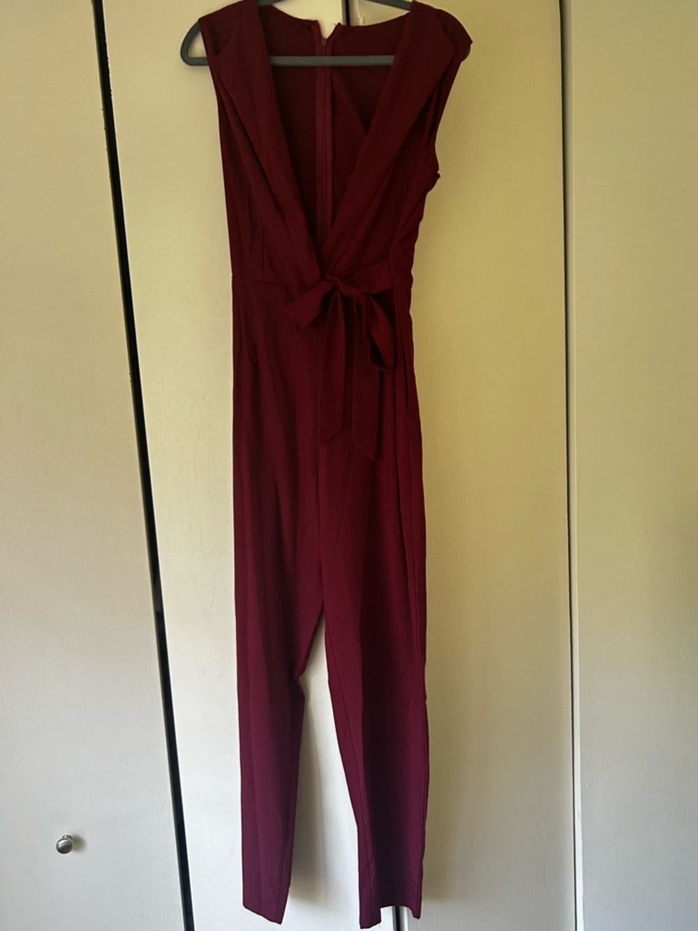 Sleeveless V-Neck Tie-Waist Jumpsuit in Burgundy